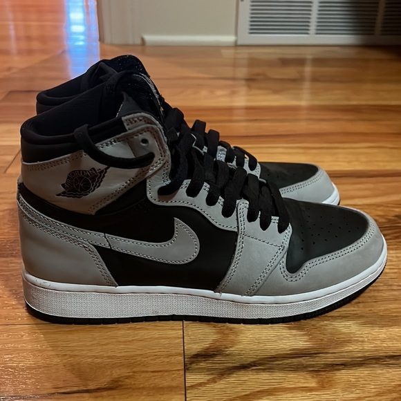 AIR JORDAN 1 HIGH OG 6.5Y - Picture 3 of 14